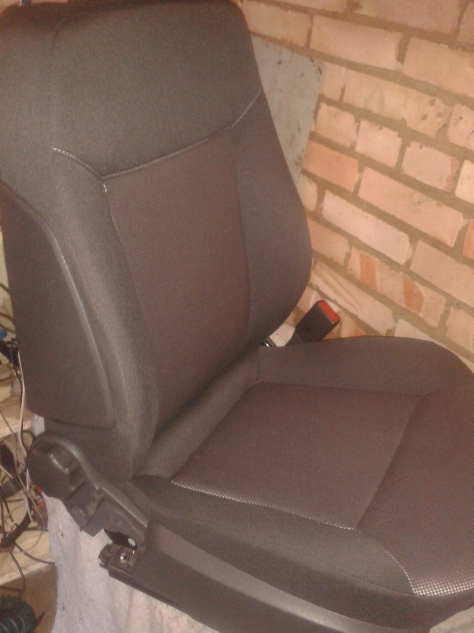 химчистка салона своими силами — Opel Astra H, 1,6 л, 2011 года | мойка ...