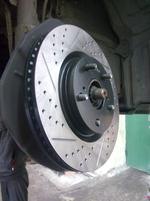 Installing brakes  - Toyota Camry 24L 2007