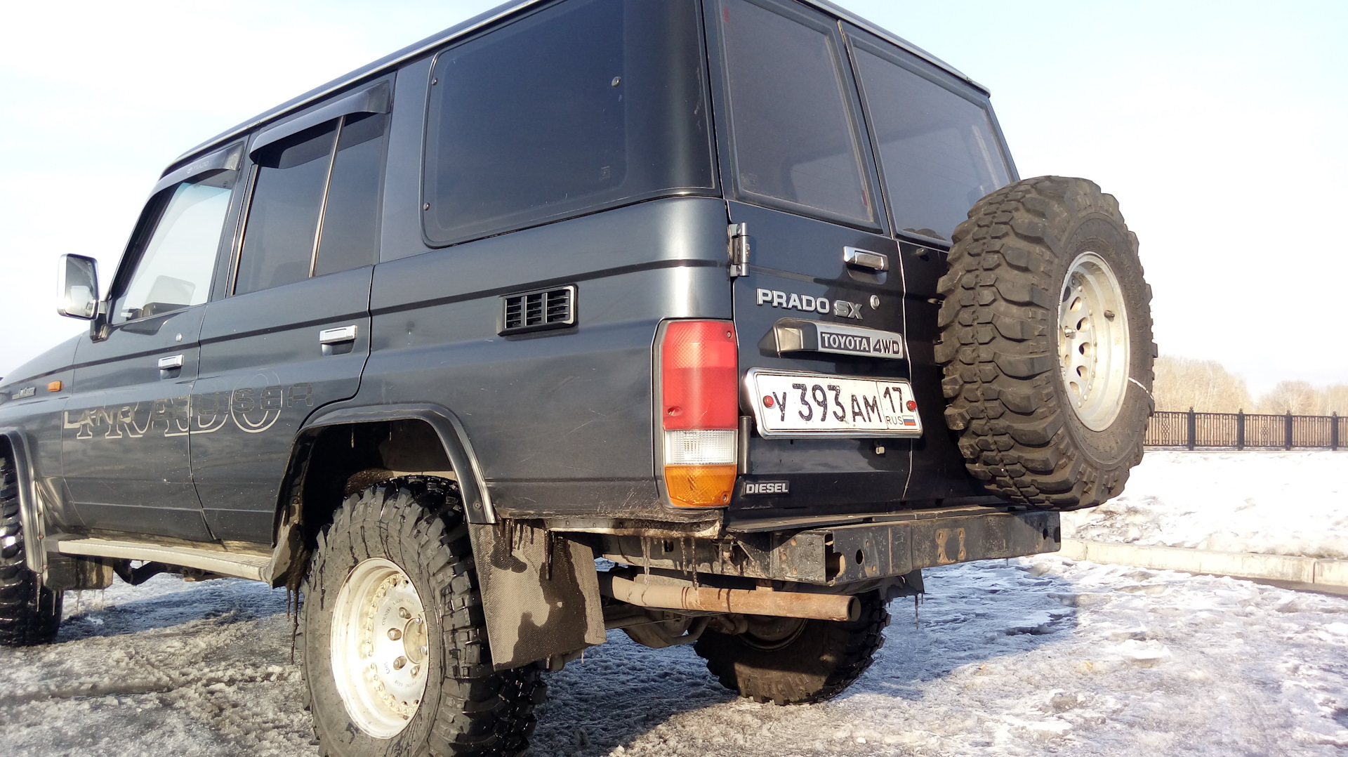 Задние prado. Toyota Land Cruiser Prado 78. Бампер Toyota Land Cruiser Prado 78. Прадо 78 сзади. Land Cruiser 78 1993.