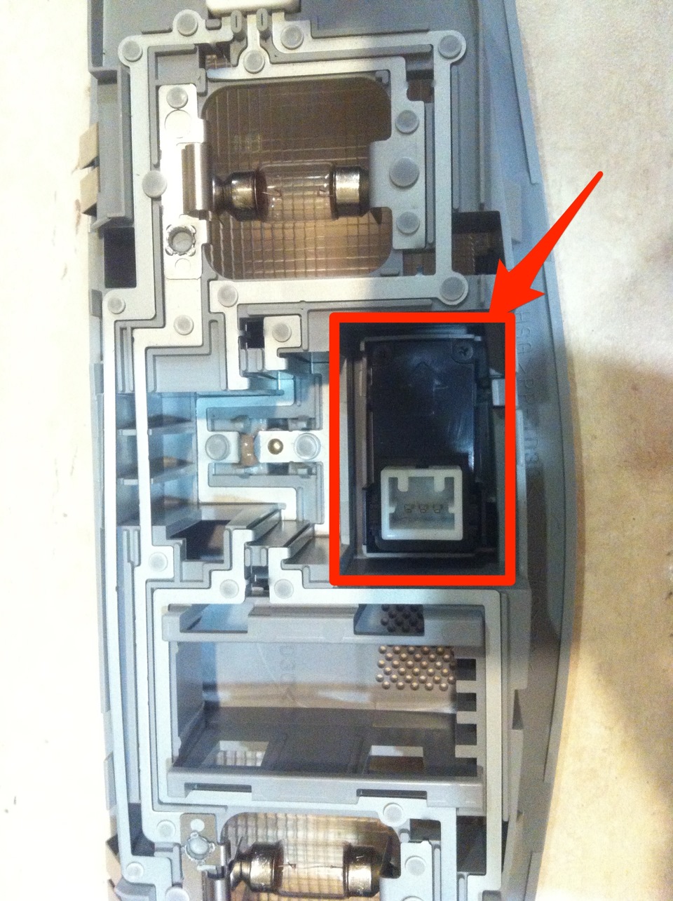 установка микрофона в штатное место Lancer X — Mitsubishi Lancer X