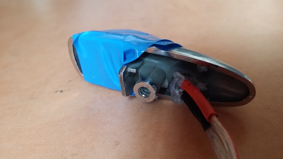 f98a072s 960 Как называются огоньки на крыльях авто