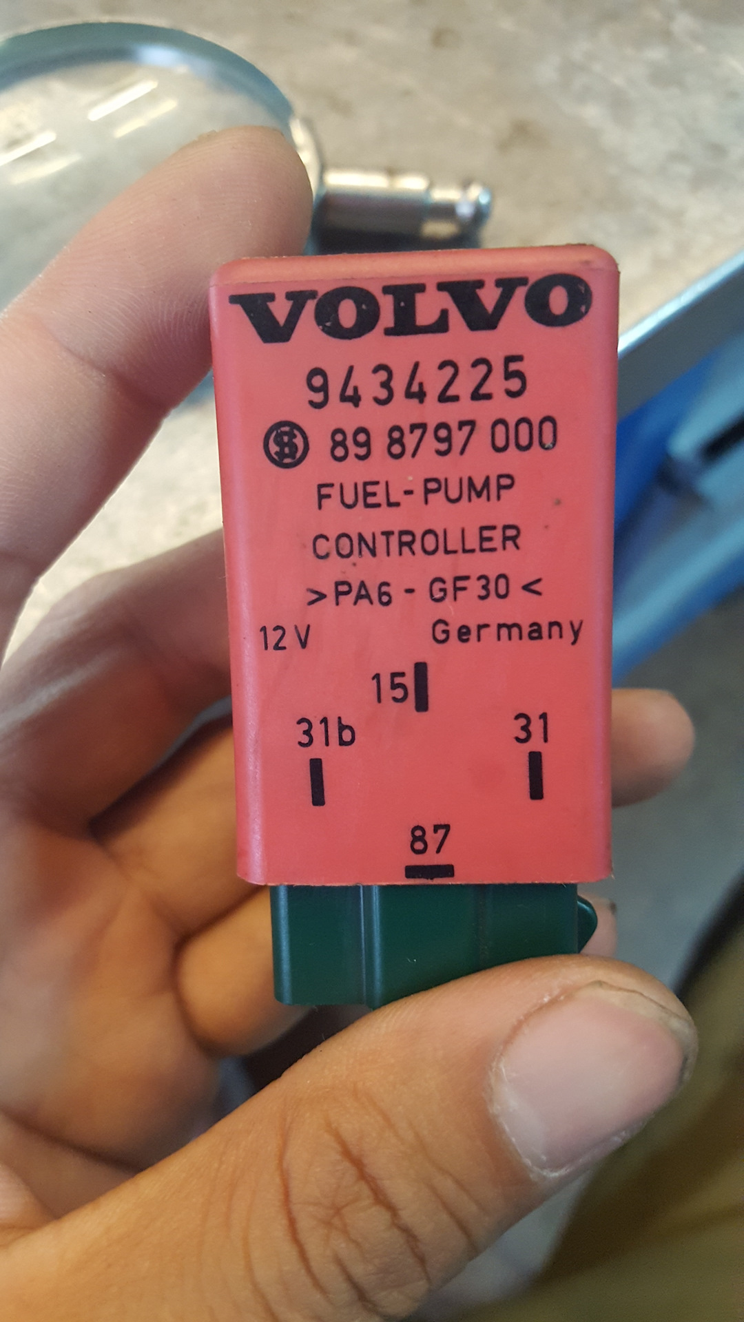 Control pas. Реле топливного насоса Вольво 740. Pa6 gf30 реле. Pa6.6-gf30 реле. Relay fuel Pump 3285227 Volvo.