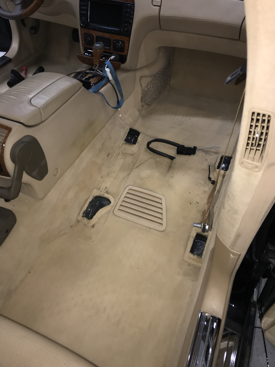 Фото в бортжурнале Mercedes-Benz S-Class (W220)
