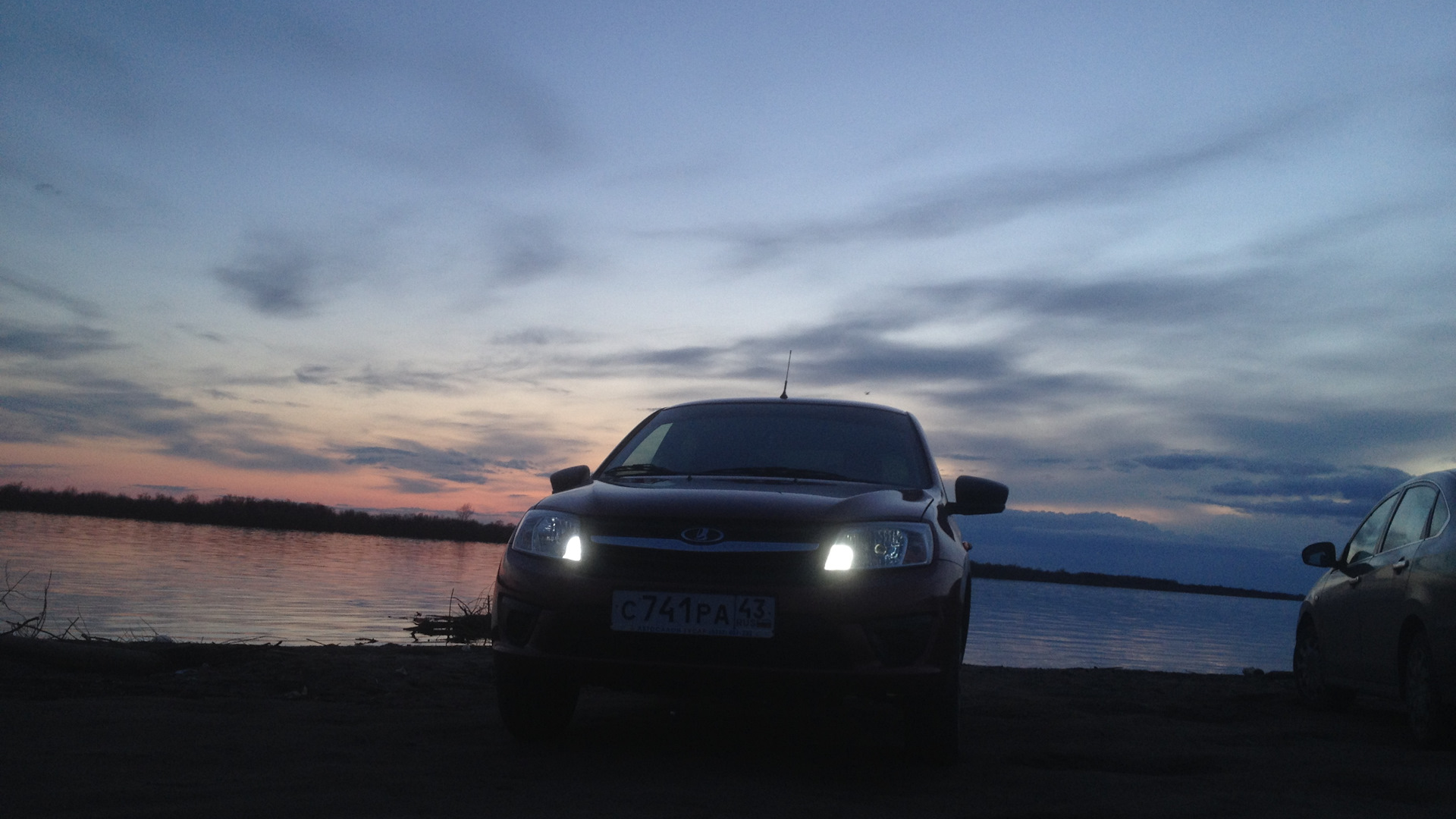 Lada Гранта 1.6 бензиновый 2015 | Пламя на DRIVE2