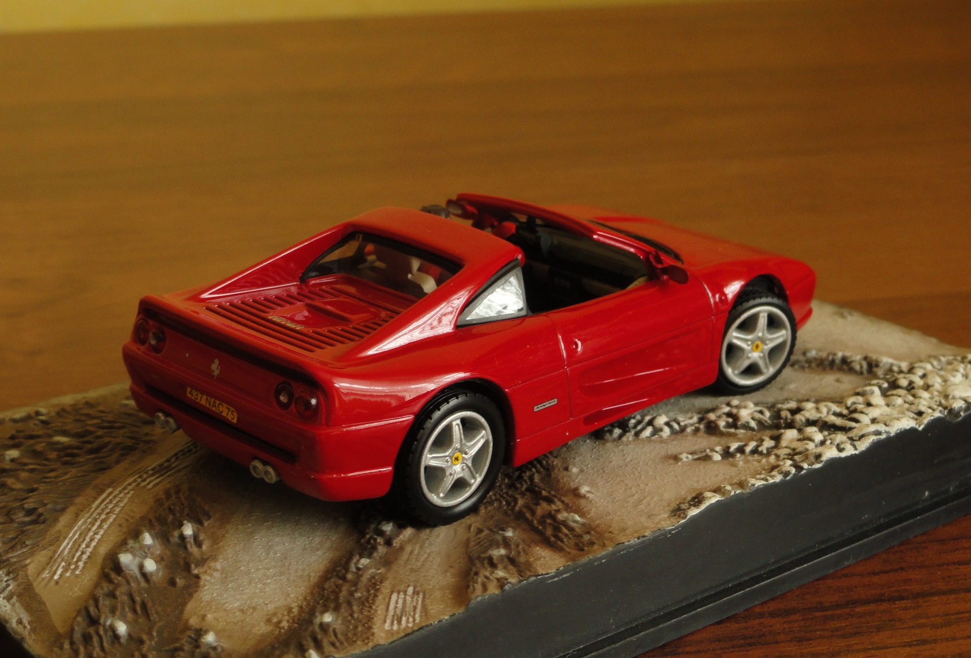 Ferrari F355 GTS 