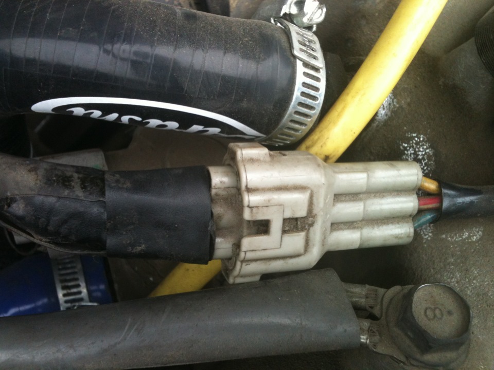 прокладка выхлопа и фишка распределения зажигания — Subaru Legacy ...