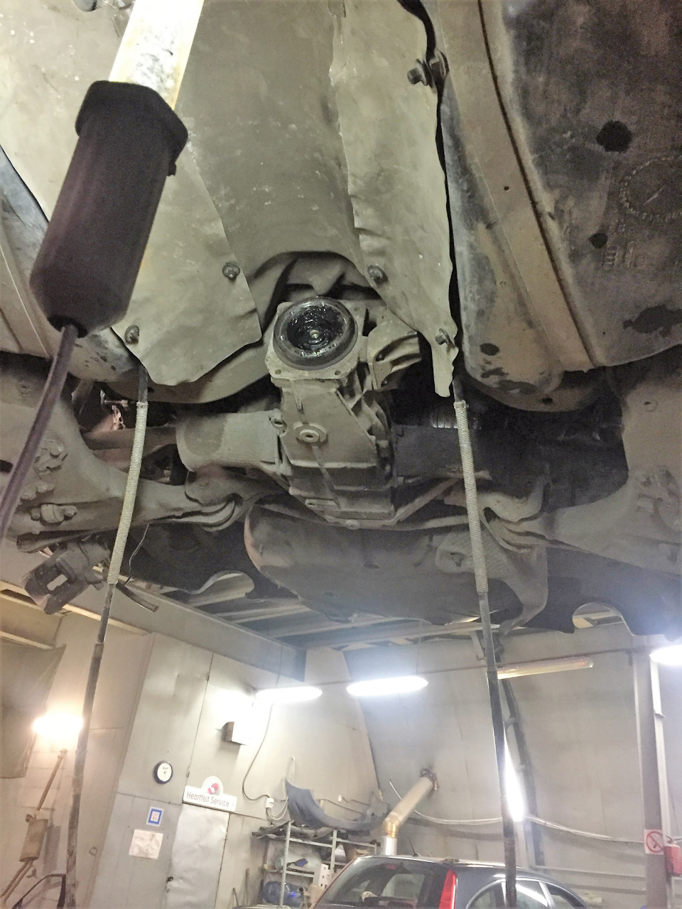 Фото в бортжурнале Audi A4 (B6)