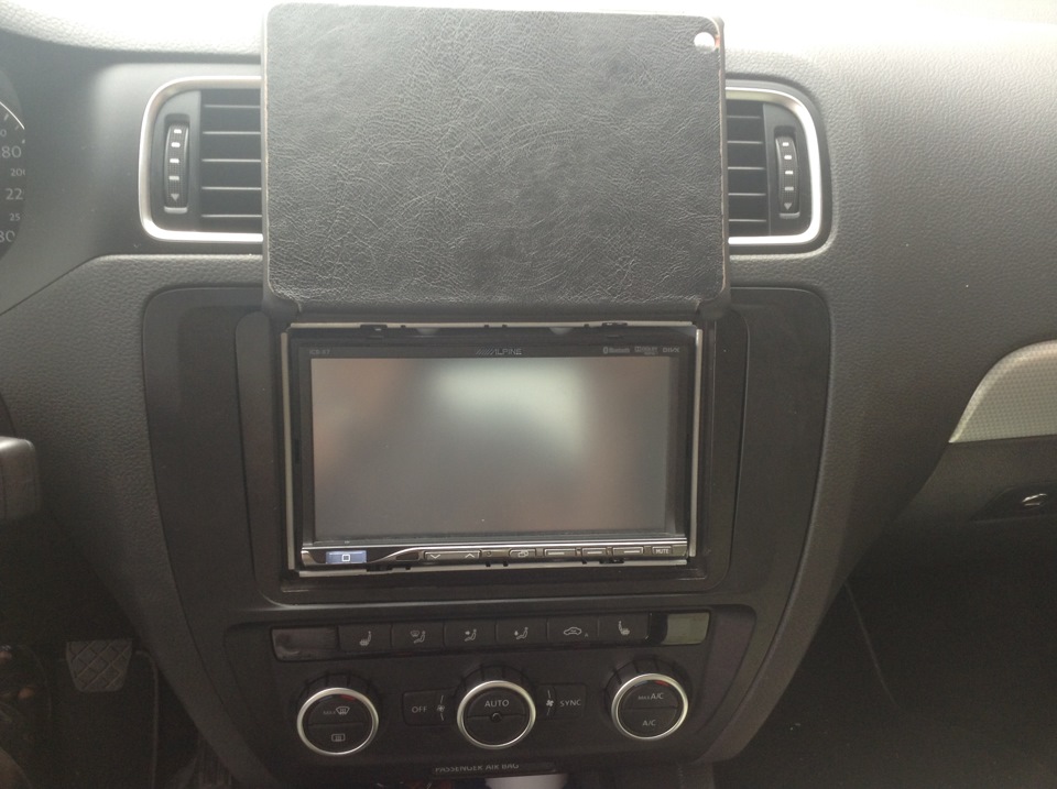 IPad вместо ГУ — Volkswagen Jetta VI, 1,4 л, 2013 года | автозвук | DRIVE2