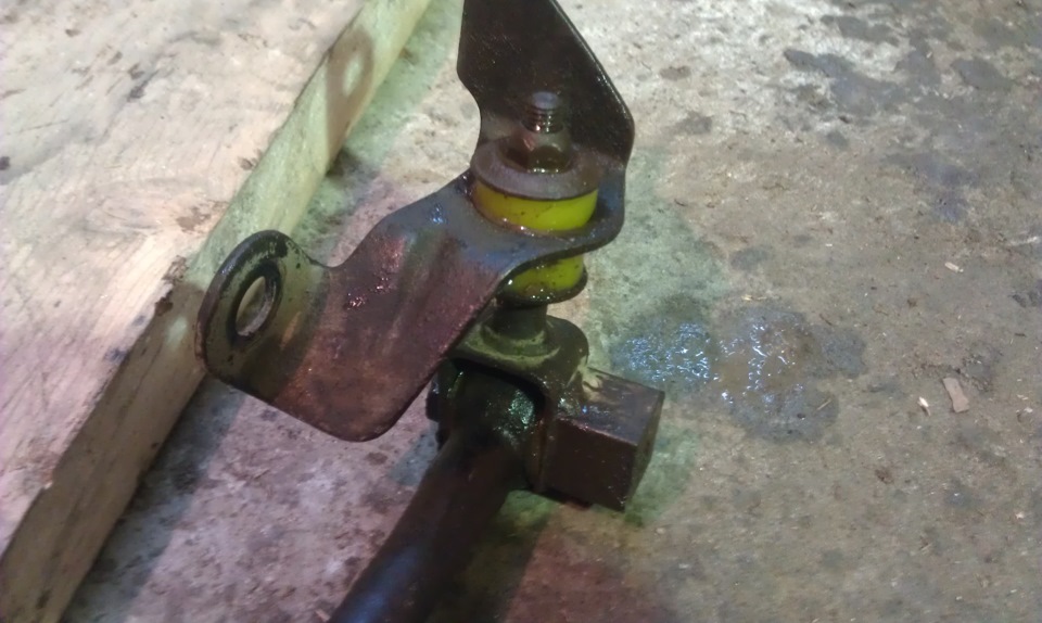 Замена уплотнений на стабилизаторе поперечной устойчивости (задний ...