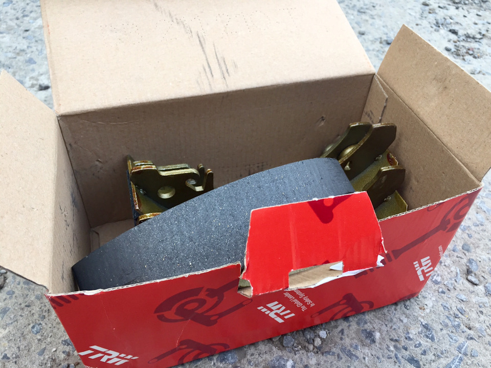 Задние тормоза + помял диск — Lada 2114, 1,6 л, 2007 года | другое | DRIVE2