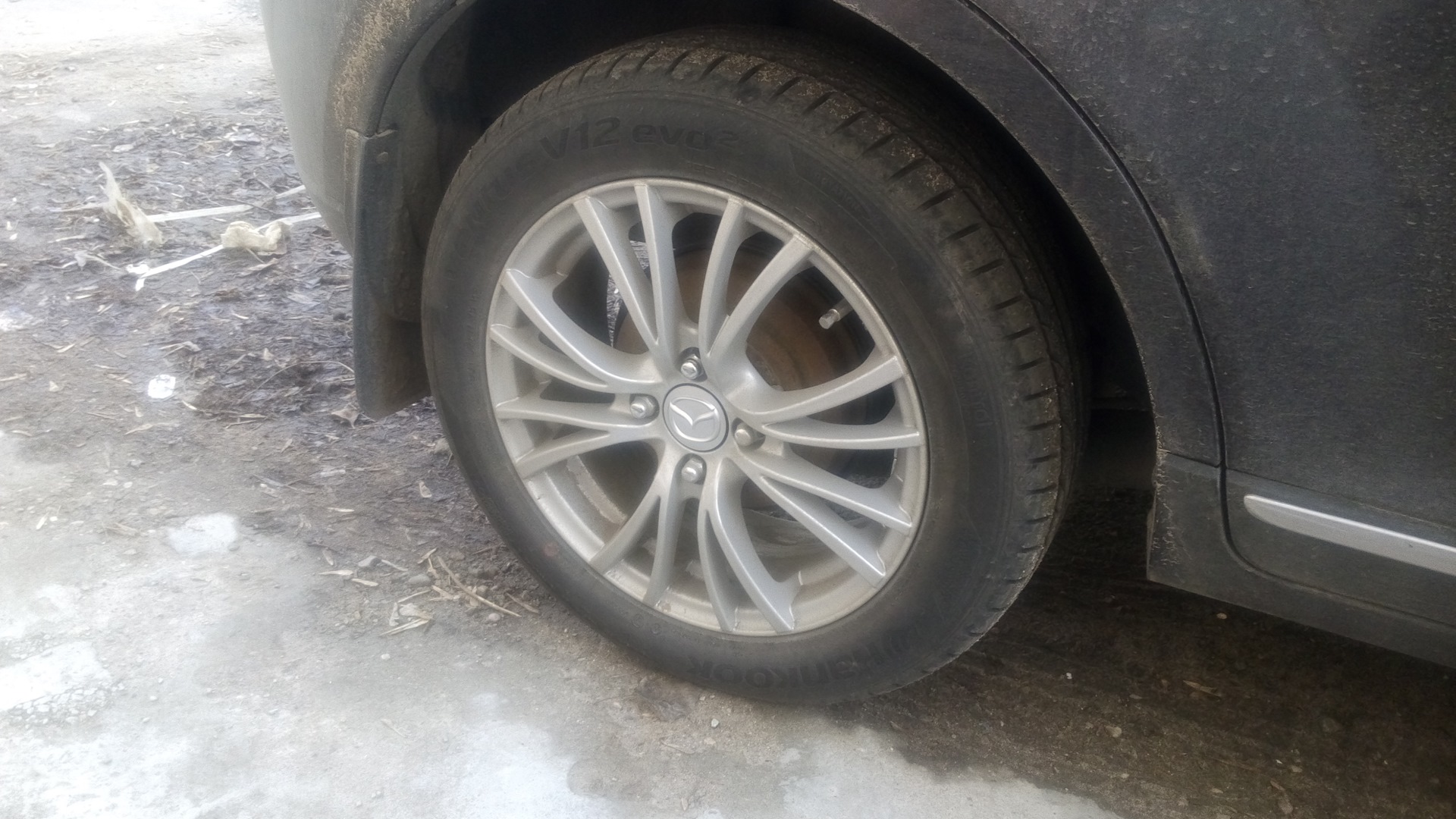 Заглушки ступицы — Mazda Verisa, 1,5 л, 2007 года | колёсные диски | DRIVE2