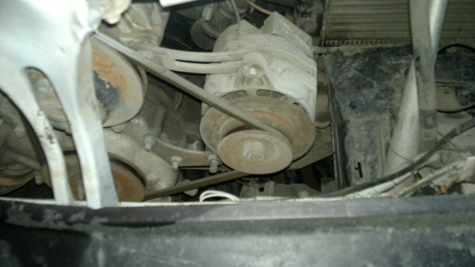 Замена штатного генератора — Москвич 2141, 2 л., 1995 года | запчасти ...