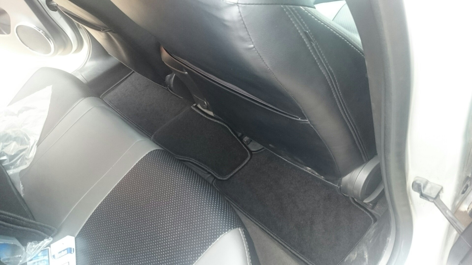 Мохнатые ковры в салон — Chevrolet Cruze (1G), 1,6 л, 2012 года ...