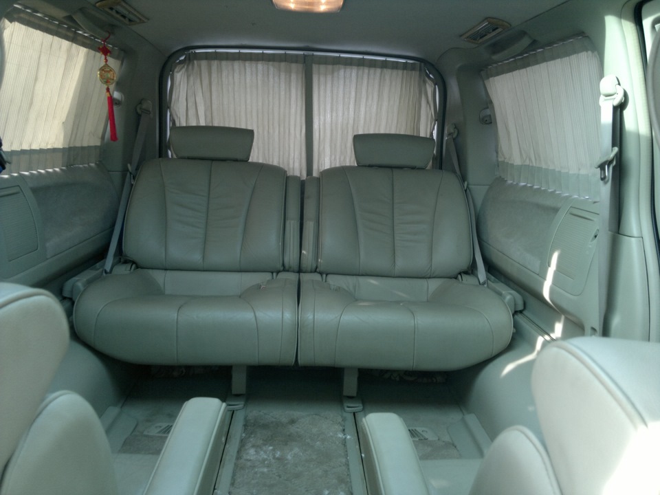 Nissan Elgrand e52 салон