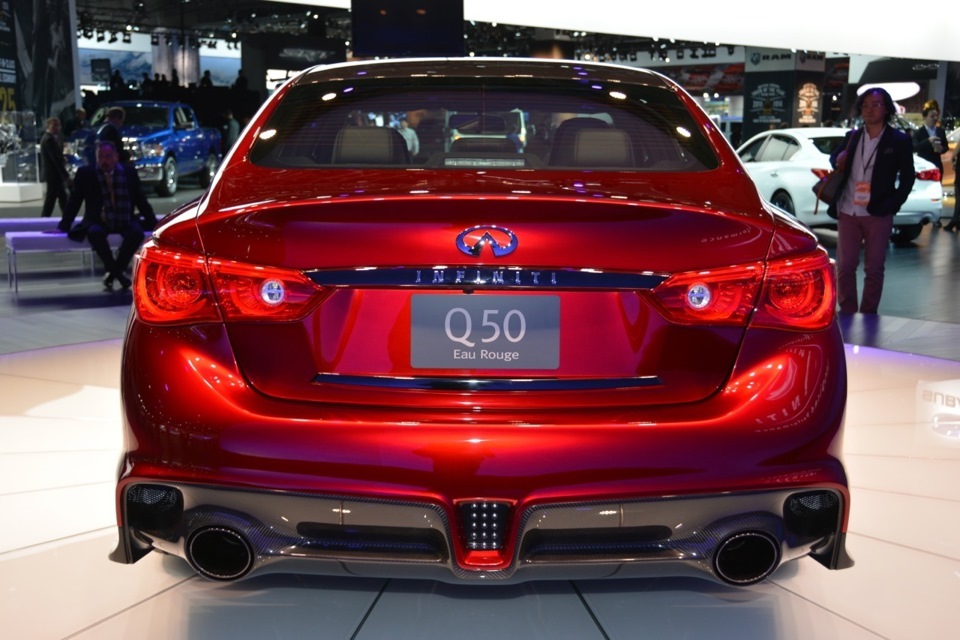 Infiniti q50 rouge