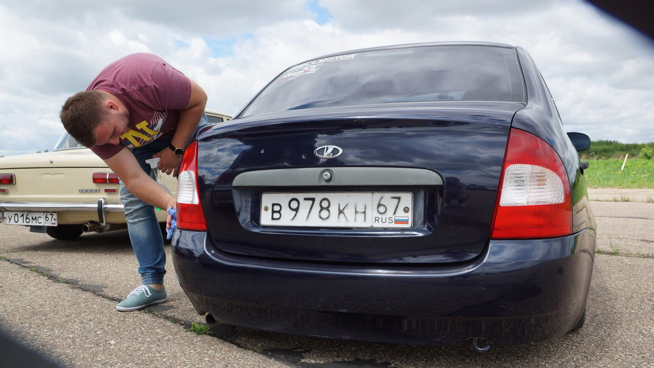 Lada Калина седан 1.6 бензиновый 2008 | 