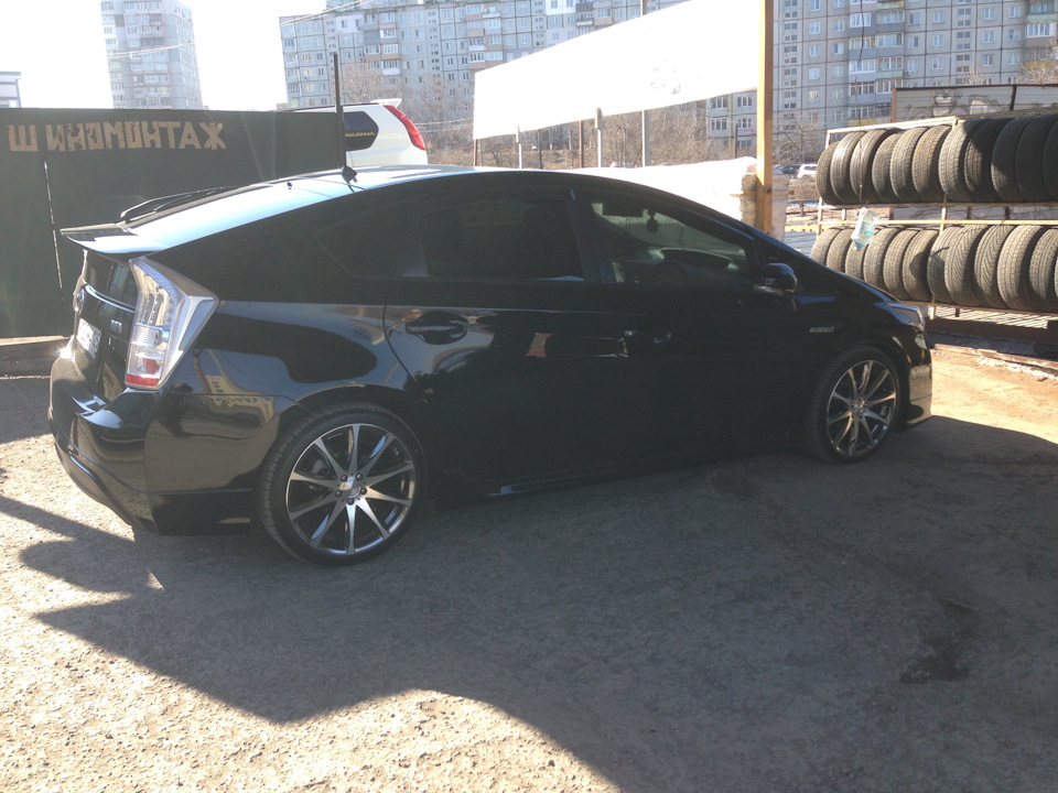 Prius 35 чёрный