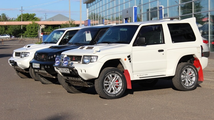mitsubishi pajero evolution evo na