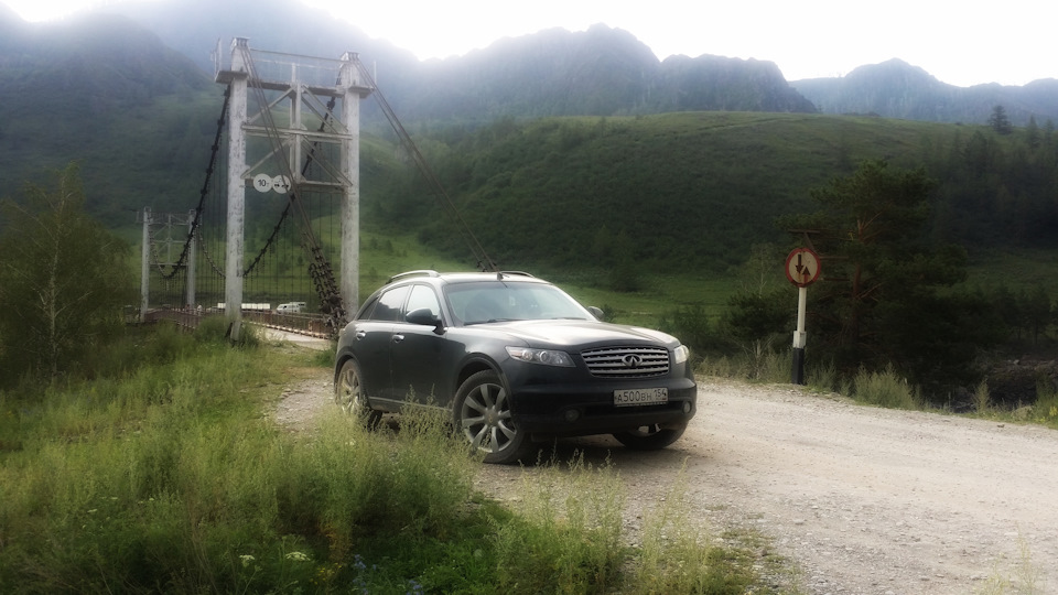 Фото в бортжурнале Infiniti FX (1G)