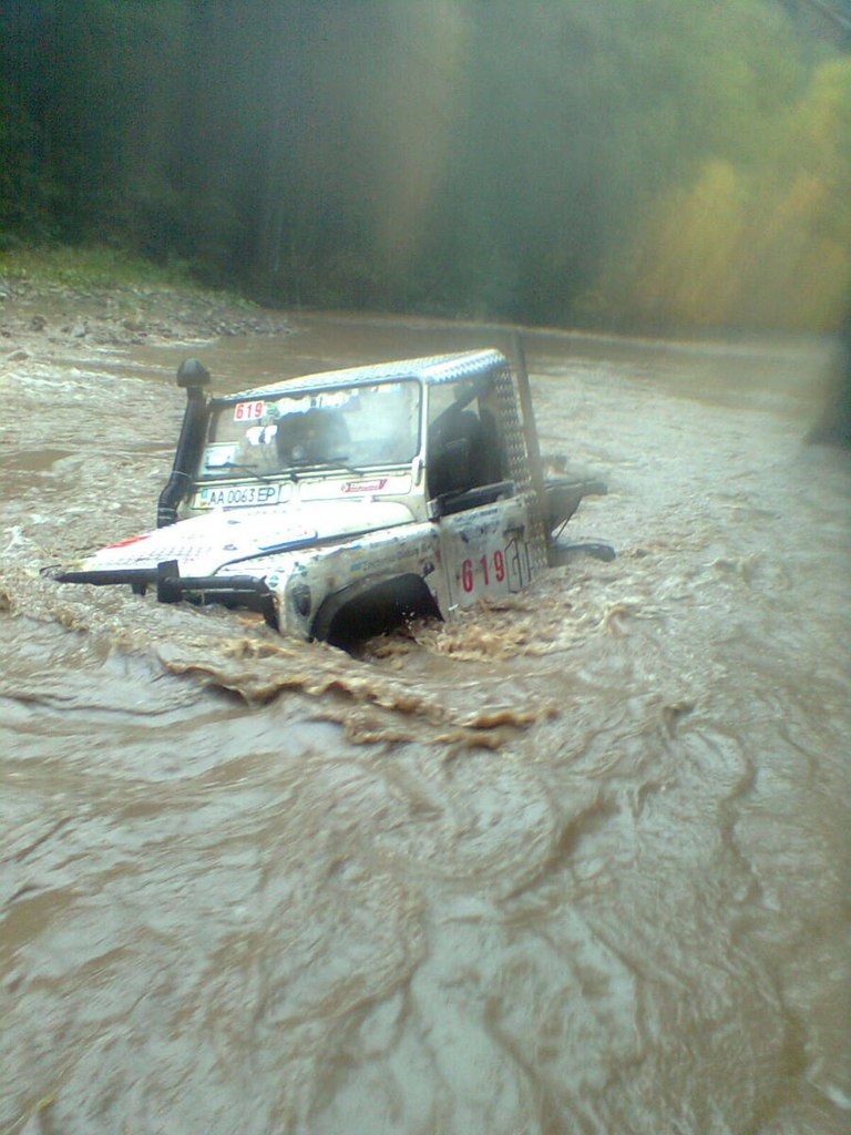 горган — Land Rover Defender (L315/L316)