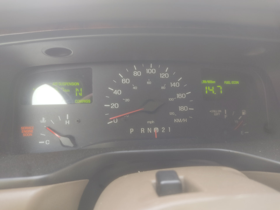 Фото в бортжурнале Lincoln Town Car III