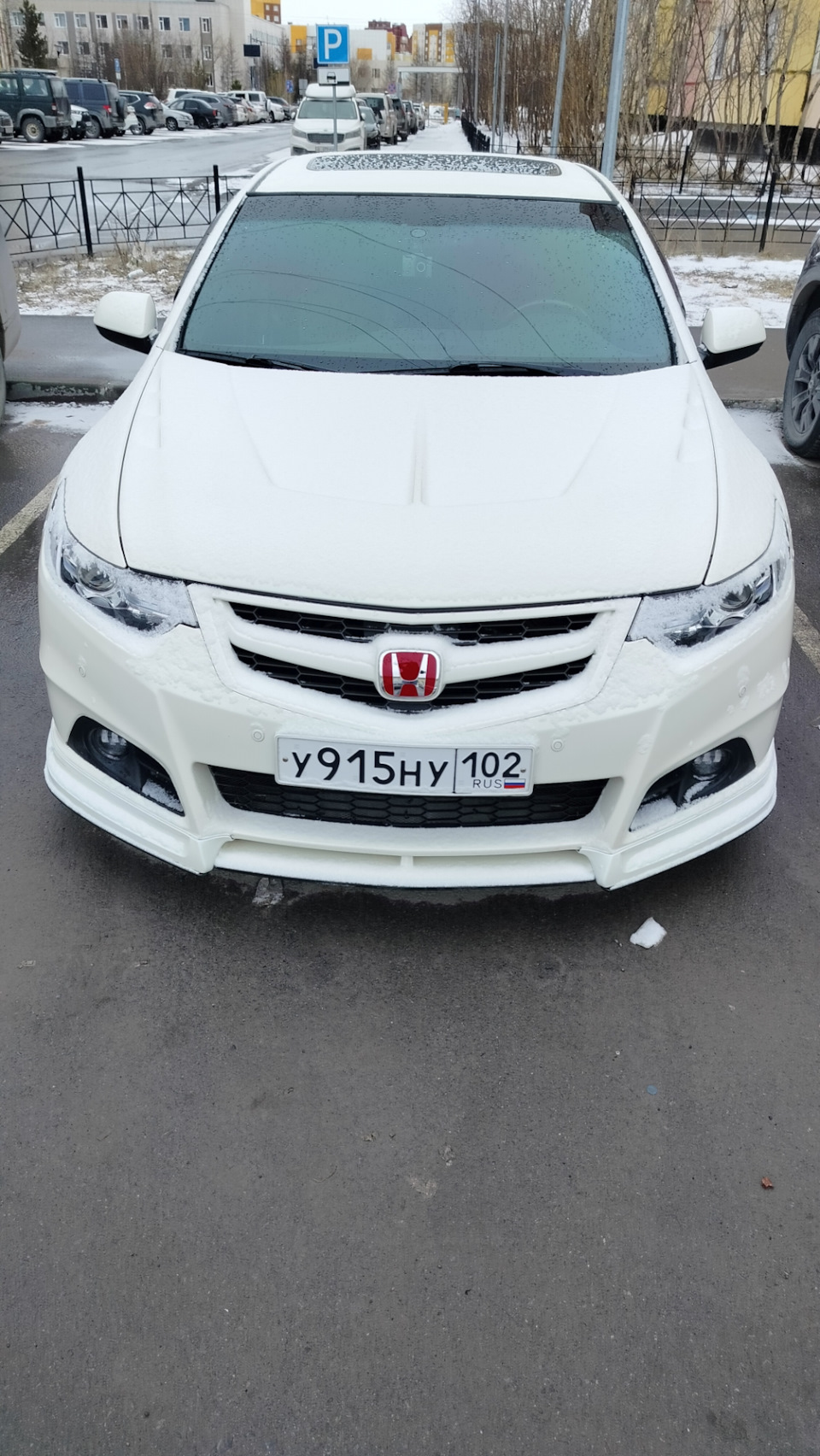 1. — Honda Accord (8G)