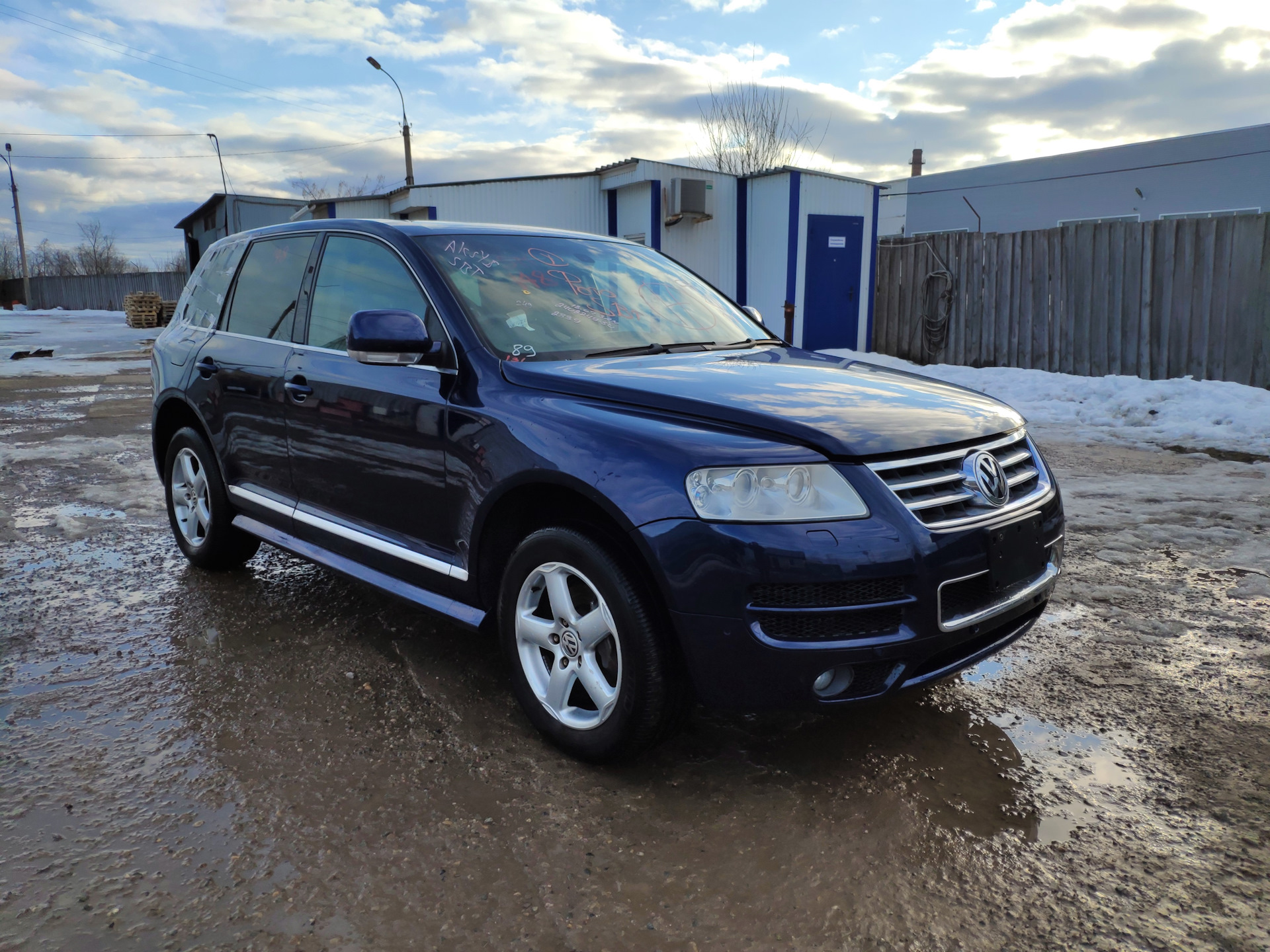 Фольксваген touareg 2003. 2 green 2004. Туарег 2006 3. Туарег фольксваген 2003 год 3. 2 бензин.