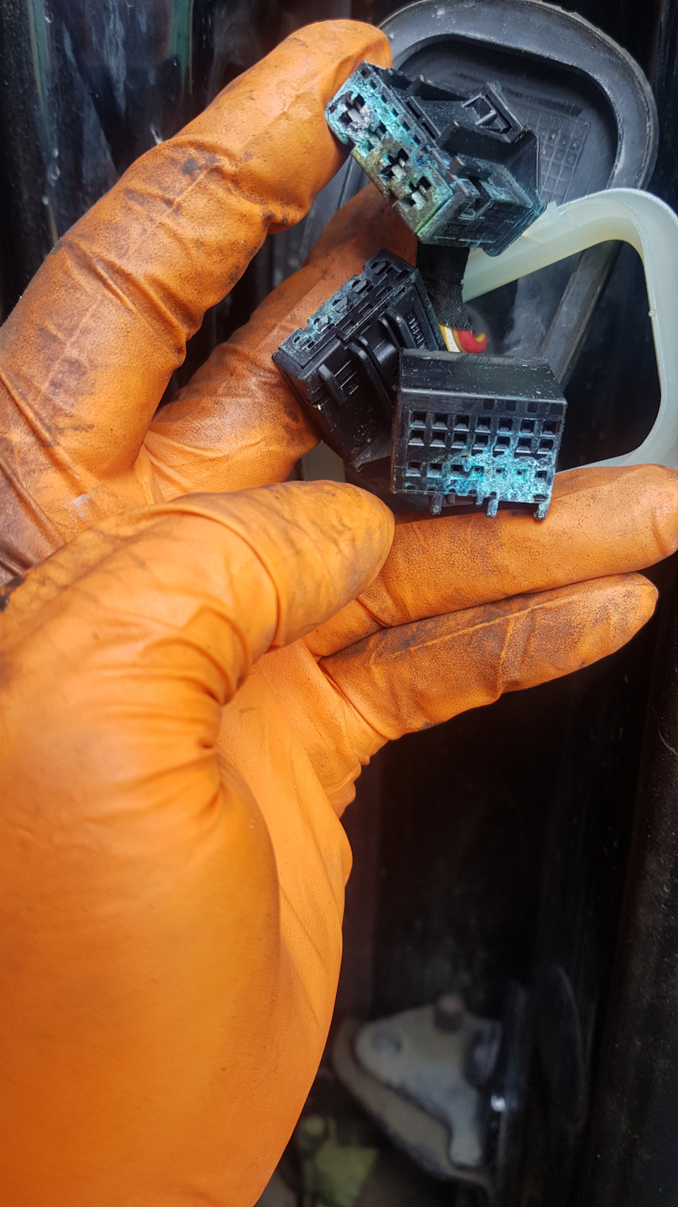 Установка зеркала с автозатемнением и поиски каншины — Porsche Cayenne ...