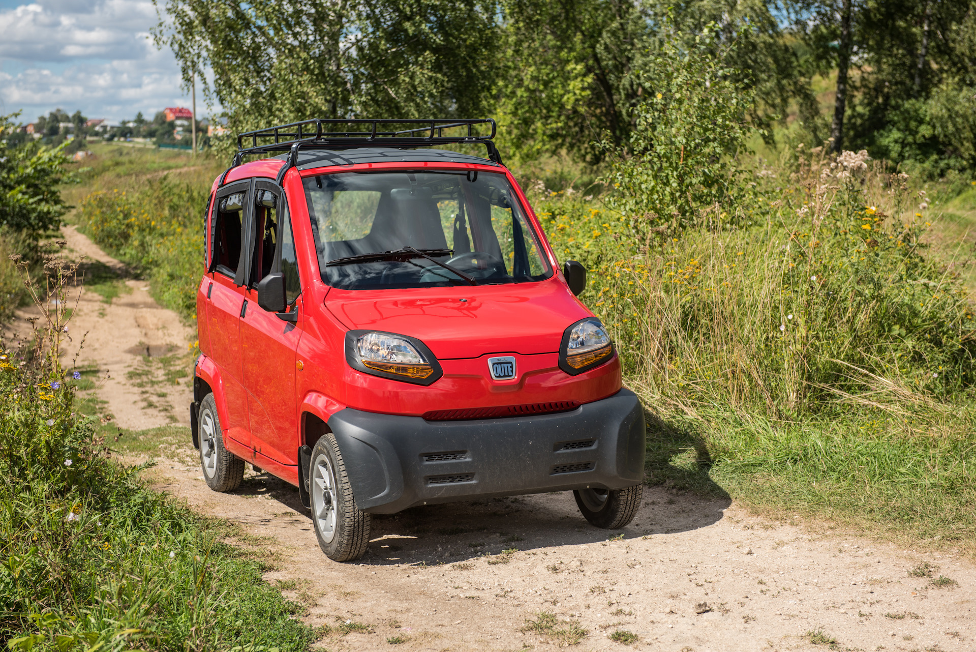 Индийский автомобиль bajaj фото