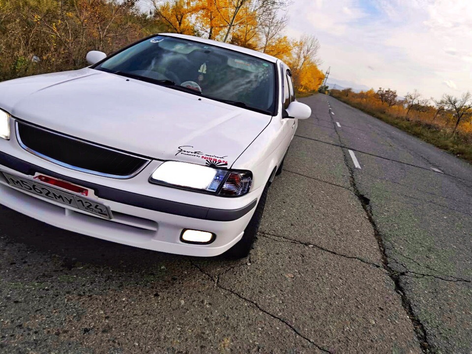 Nissan sunny b15