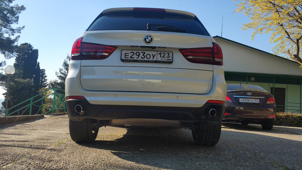 Камера заднего вида — BMW X5 (F15), 3 л, 2015 года | электроника | DRIVE2