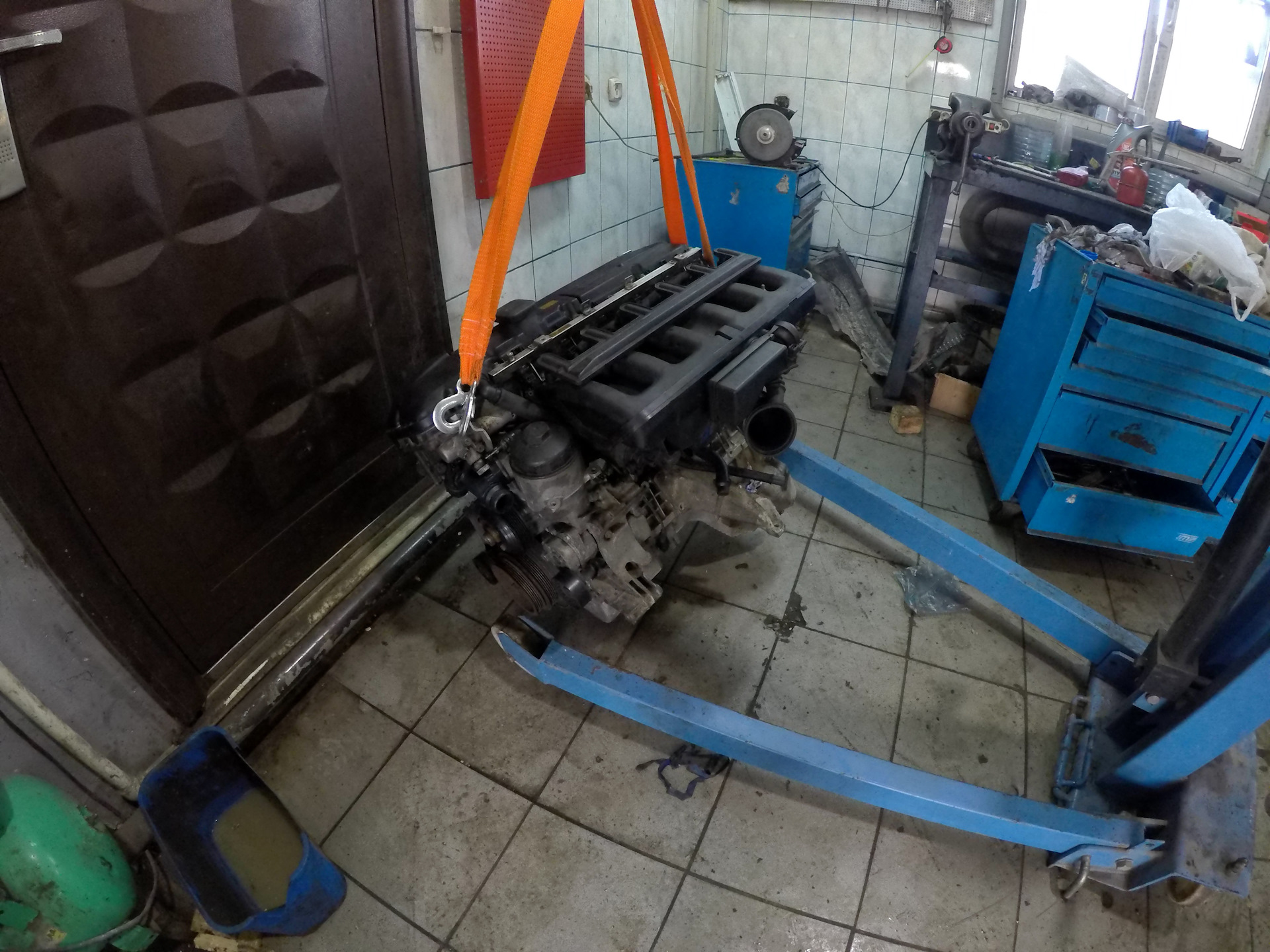 Установка планшета в логан - 82 фото