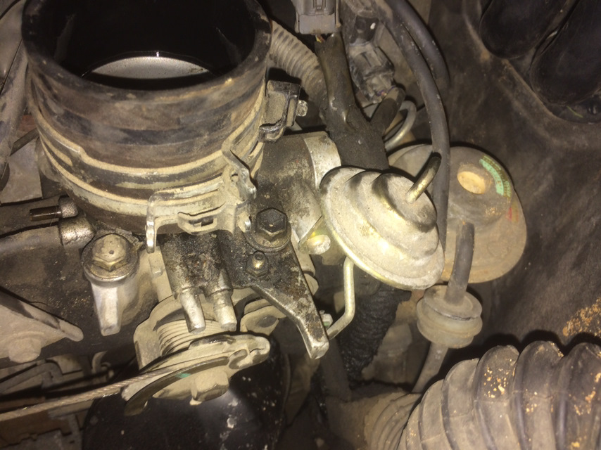 Все в масле — Toyota Hilux Surf (3G)