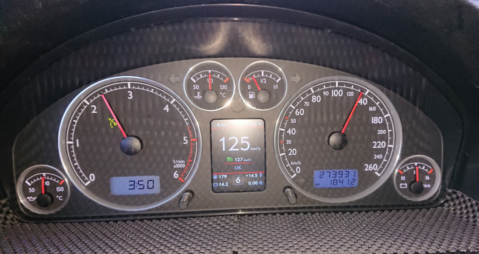 Разница в скорости потому, что Color берет скорость по CAN шине, а спидометр по меди. — Ford Galaxy (Mk II)