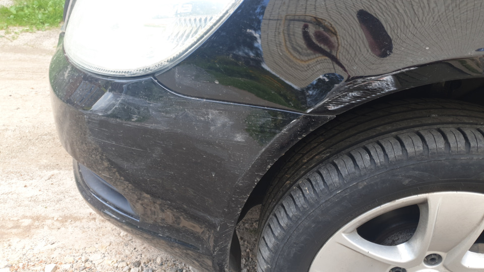 Притерли на парковке и скрылись — Skoda Octavia A5 Mk2, 1,6 л, 2012 ...