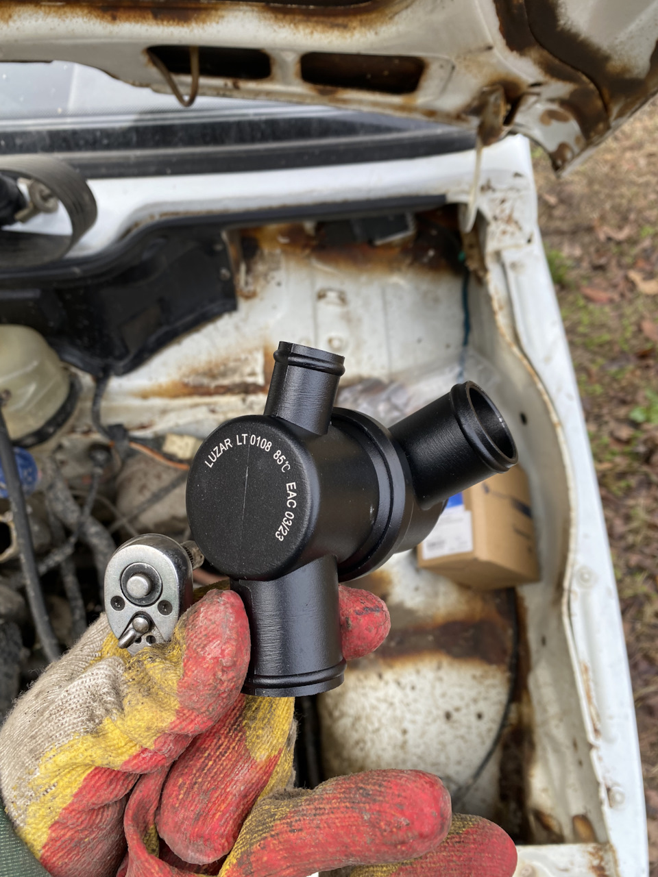 Замена термостата и шлангов печки — Ваз 1111, 0,7 л, 2002 года | своими ...