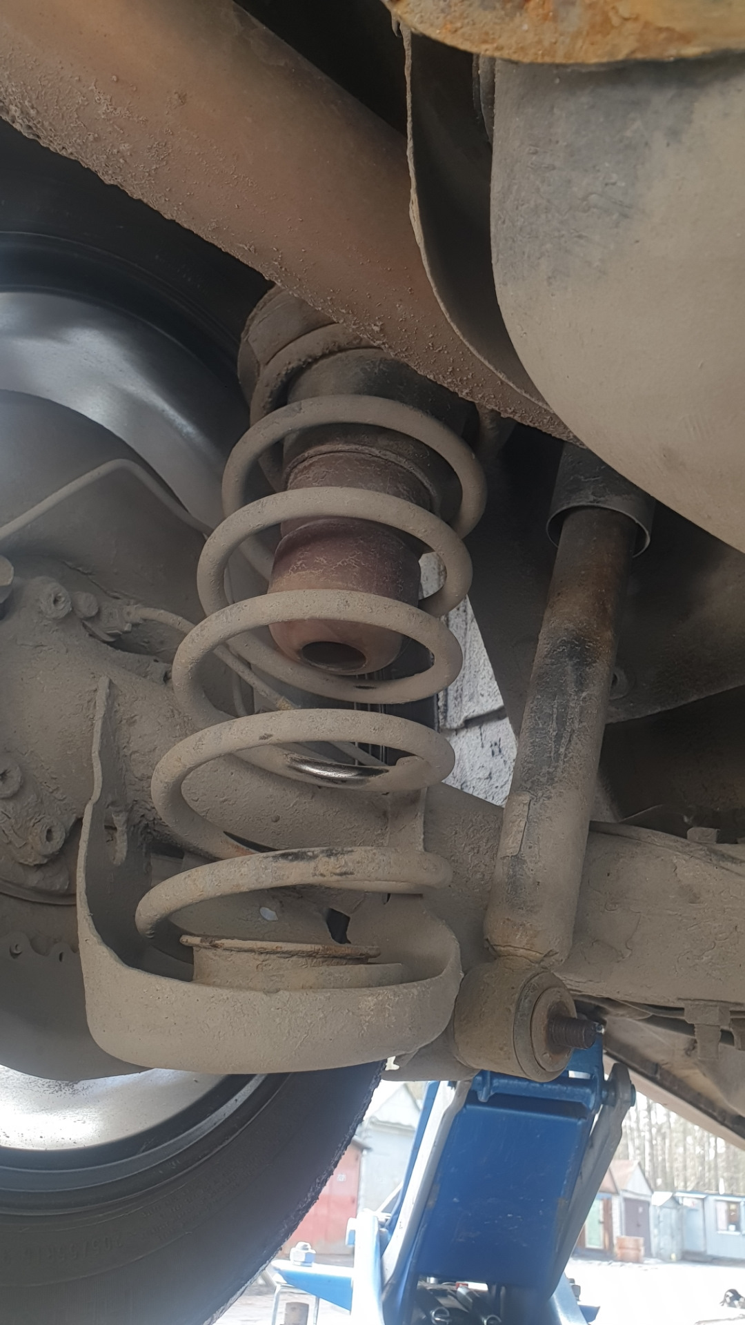 Задние пружины — Volvo S70, 2,3 л, 1997 года | расходники | DRIVE2