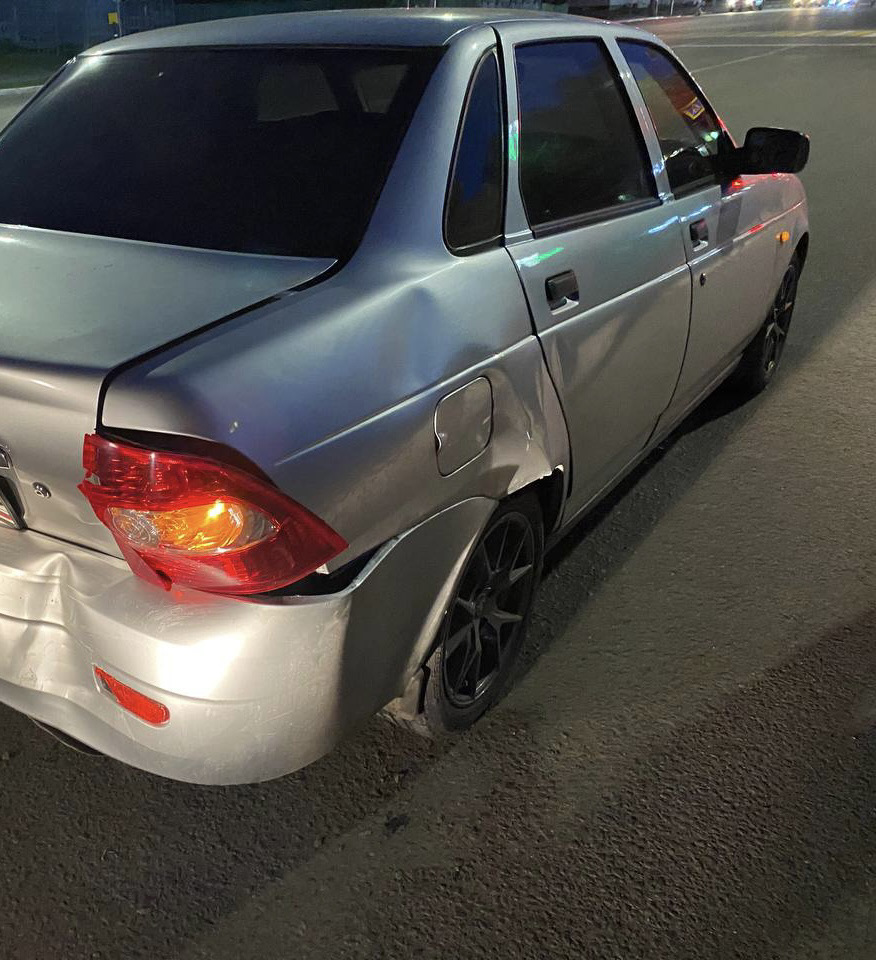 Причина продажи — Lada Приора седан, 1,6 л, 2009 года | ДТП | DRIVE2