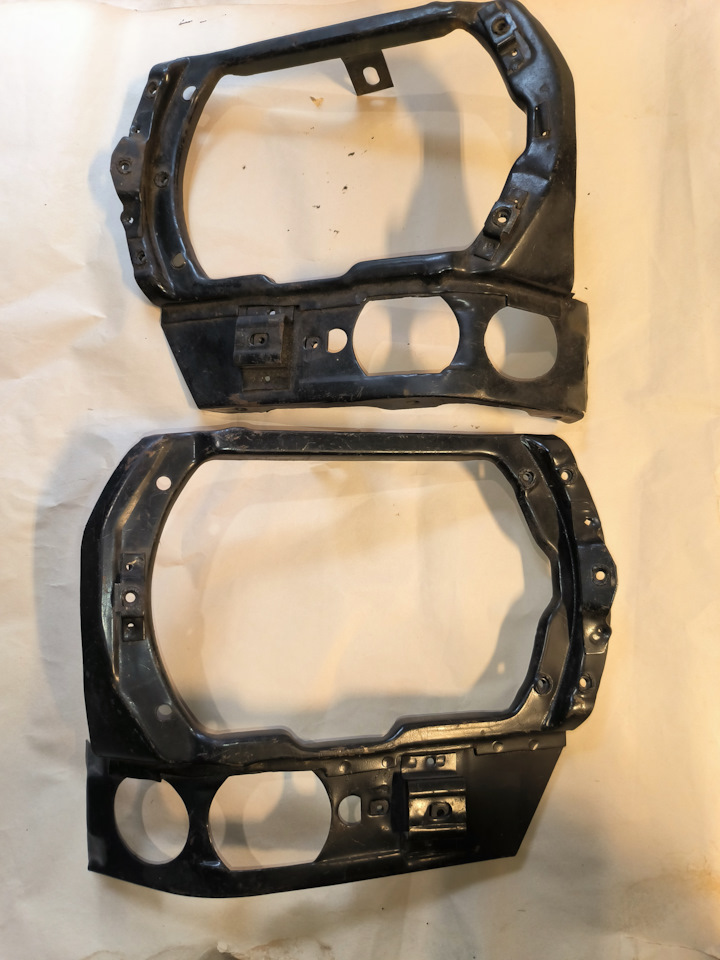 СТОЙКА БРЫЗГОВИКА ( ОЧКИ) КРЕПЛЕНИЯ ФАР МОСКВИЧ 2140, 412, 2125комби ...