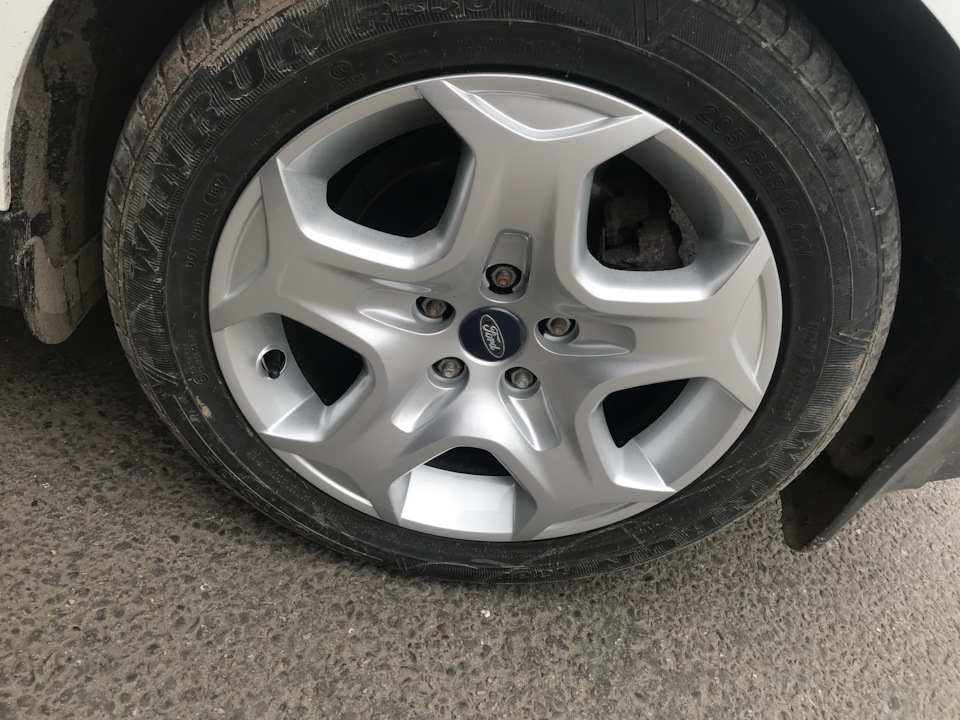 #76: Колпаки оригинал 1683453 — Ford Focus Hatchback III, 1,6 л, 2013 ...