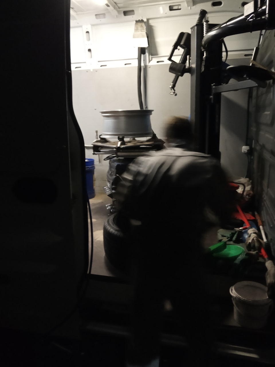 Замена цоколя т20 на т10 — Lada Гранта, 1,6 л, 2013 года | своими ...