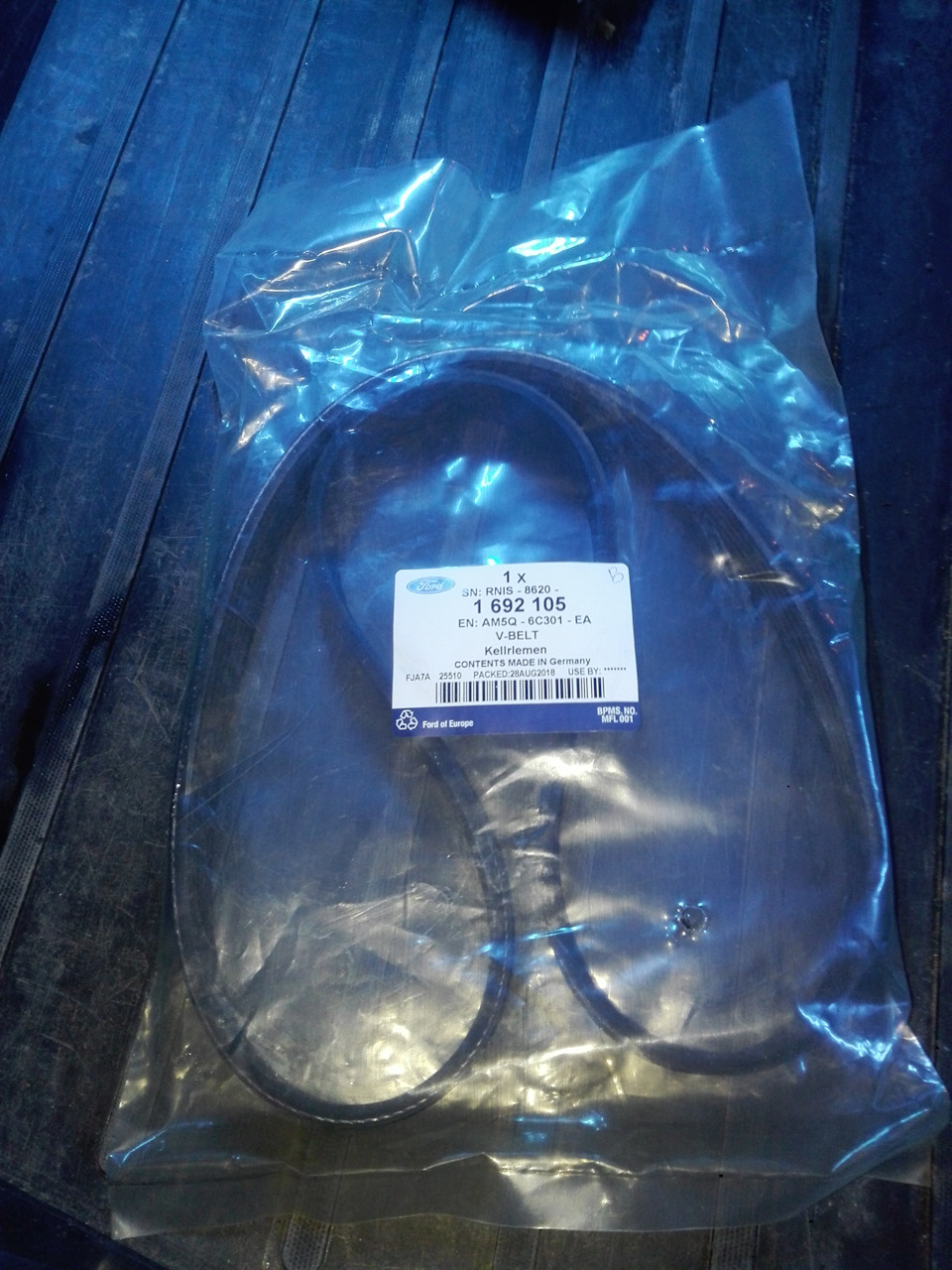 1692105 Ремень поликлиновой / C-Max, Focus-III, Mondeo-IV 1.6 Duratec ...