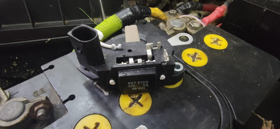 Скачет напряжение. — Lada Приора седан, 1,6 л, 2007 года | запчасти ...