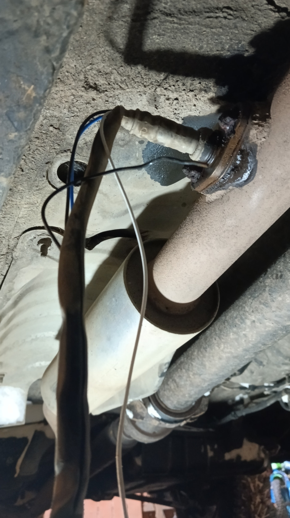 На холодную не держит 1000 оборотов ауди 100 45. Стрелка спидометра тахометра. Немного дергается. Ваз 2110 после запуска обороты двигателя неустойчивый холостой ход. Стрелка тахометра прыгает.