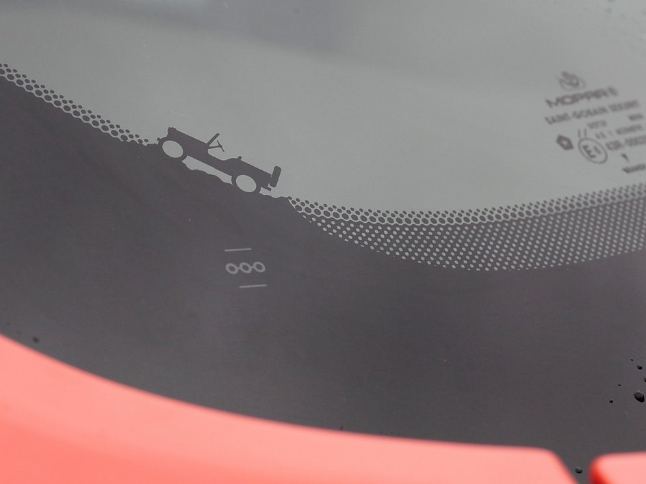 Willys на оригинальном стекле — Jeep Renegade