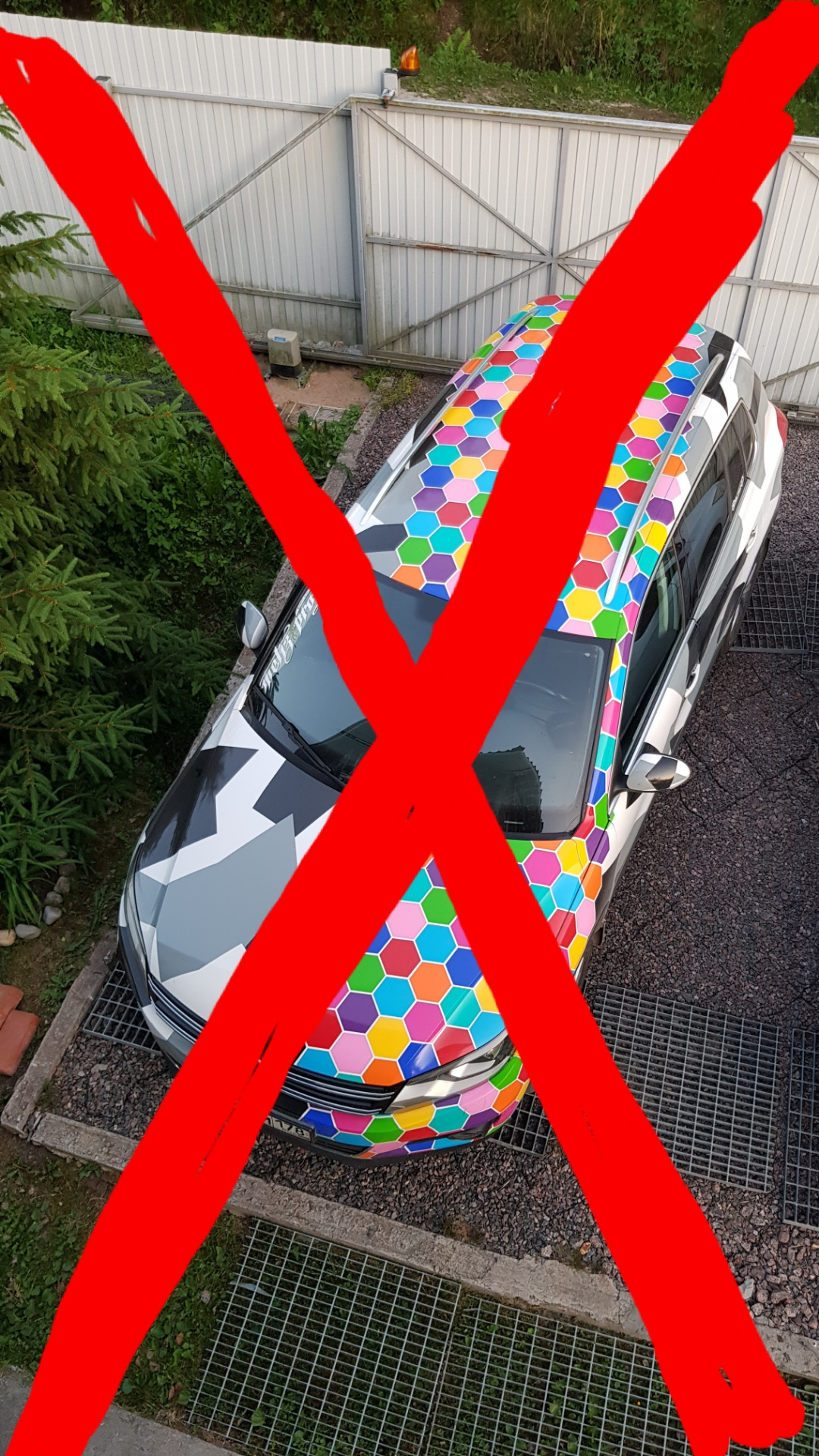 Снял все наклейки. Буду переклеивать. — Volkswagen Tiguan (1G), 2 л ...