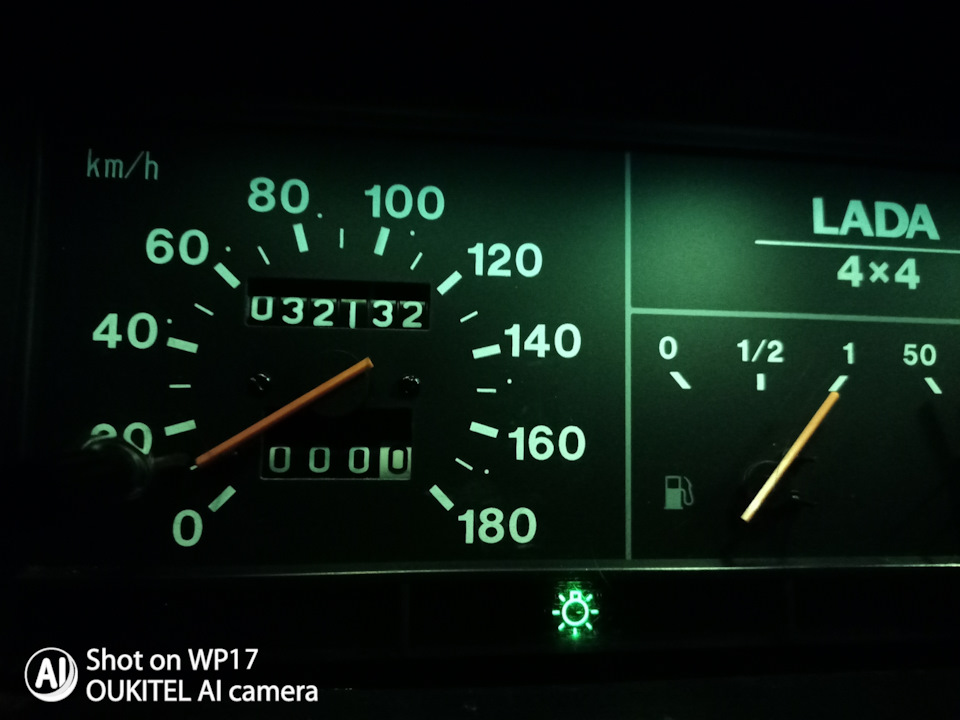 Размолотило поршень и гильзу в третьем цилиндре — Lada 4x4 3D, 1,6 л ...