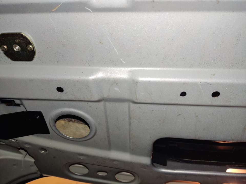 Огнетушитель ОУ2 и крошнтейн под него. — Volkswagen Passat B5, 1,8 л ...