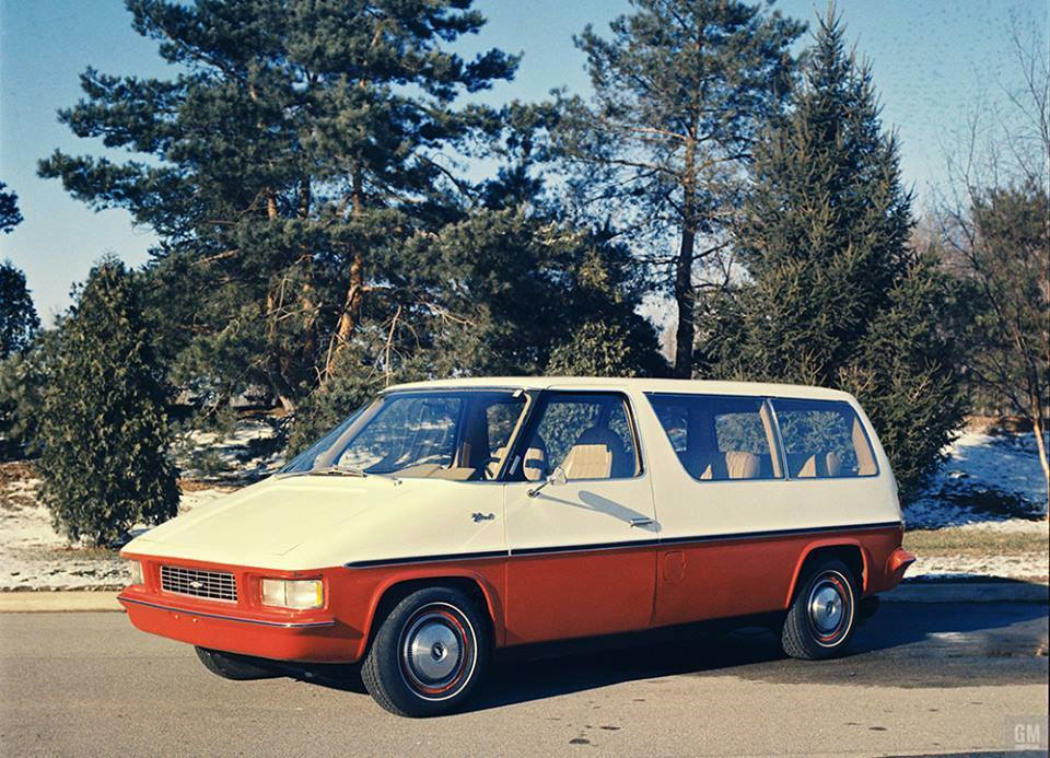 Volkswagen 412 РјРёРЅРёРІСЌРЅ