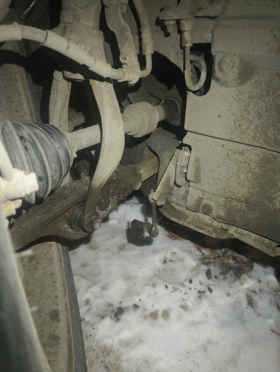 Тяга автокорректора фар, на этот раз передняя — Mazda 6 (2G) GH, 2,5 л ...